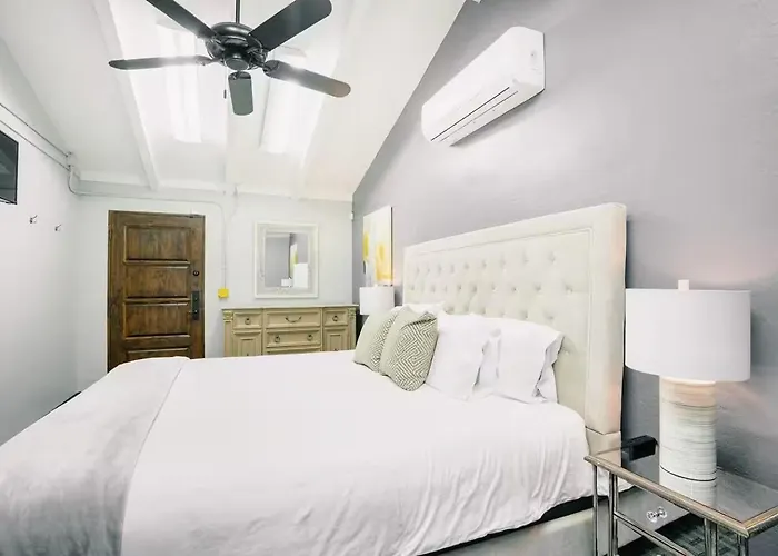 Cuvee - 2 Units - Mins To Entertainment District Holiday home Scottsdale