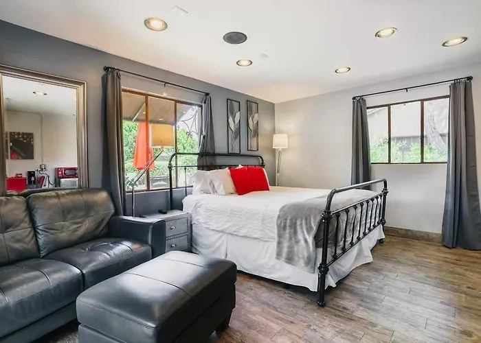 Cuvee - 2 Units - Mins To Entertainment District *